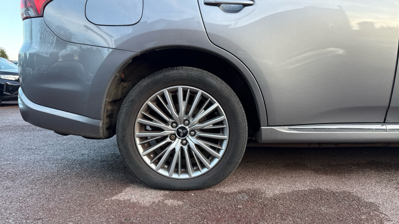 Mitsubishi Outlander 2.4 PHEV Dynamic Safety 5dr Auto Estate